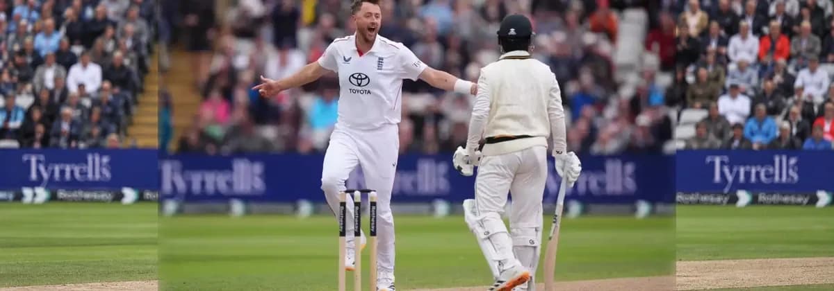 Edgbaston Stranglehold: England Post 453 Before Robinson Double Strike Leaves Pakistan Reeling on Day 2